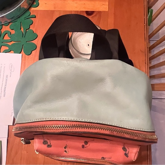 Coach Medium Charlie Backpack w/ Sunglasses Print Perfect for spring / summer - Picture 5 of 16